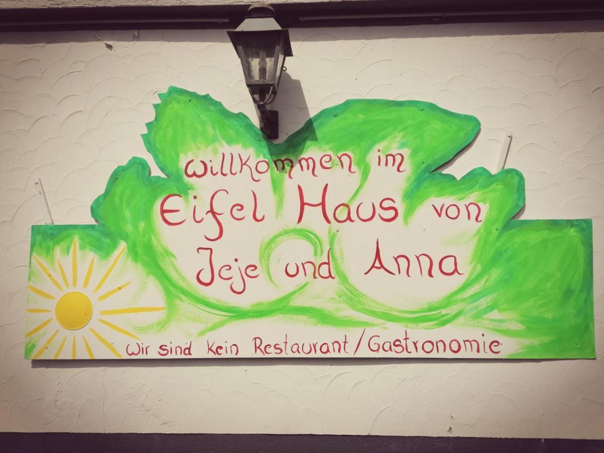 במוטל מונשאו Jeje Und Anna'S Eifel Haus מראה חיצוני תמונה
